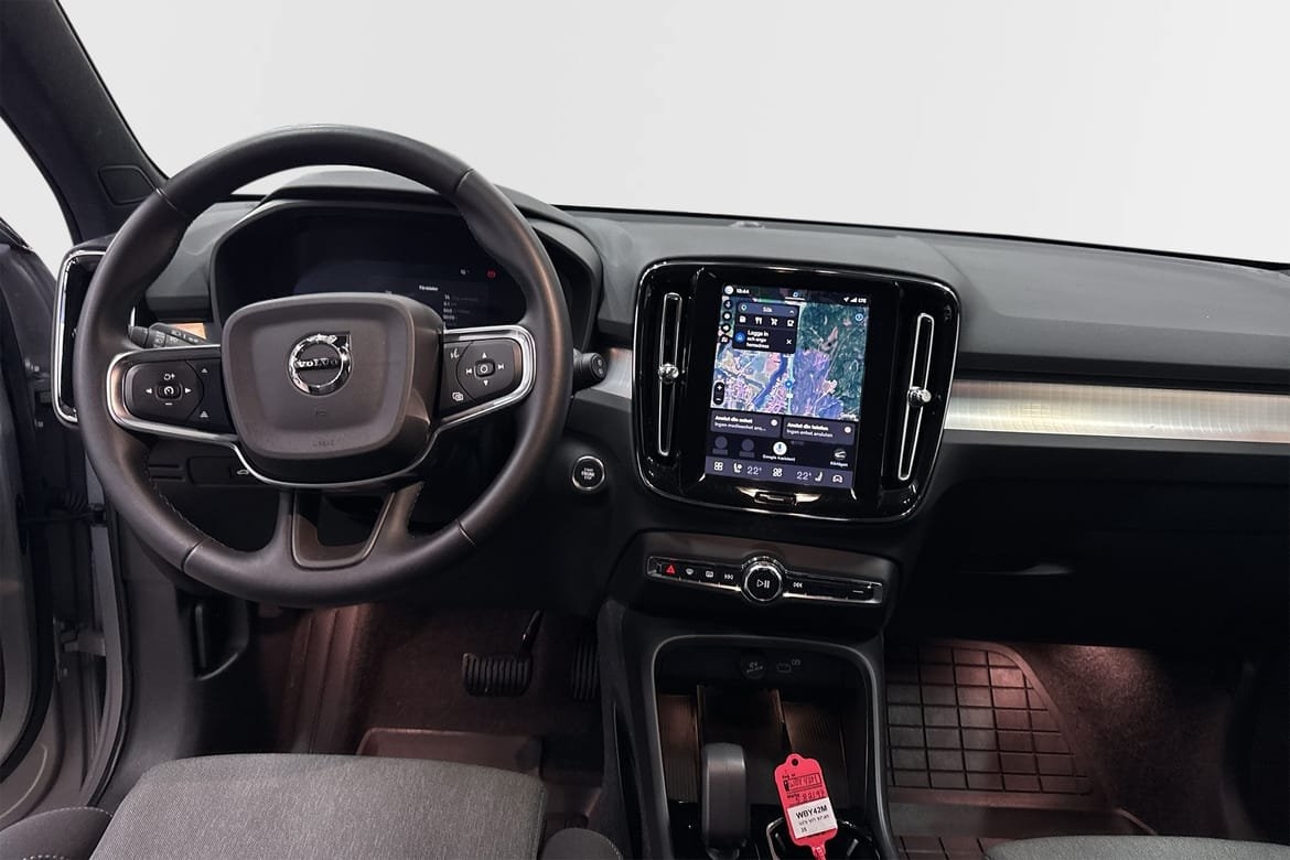Volvo XC40 B3 FWD Bensin Plus Dark 2025, bild 6/23