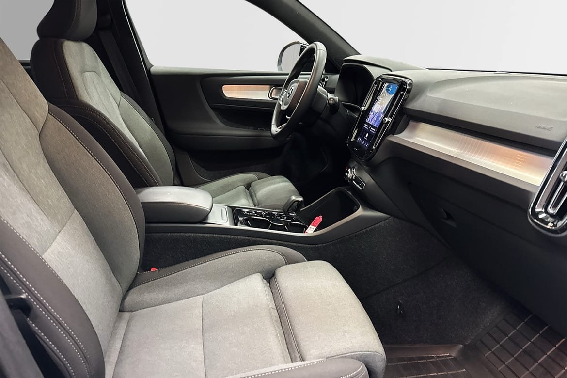 Volvo XC40 B3 FWD Bensin Plus Dark 2025, bild 5/23