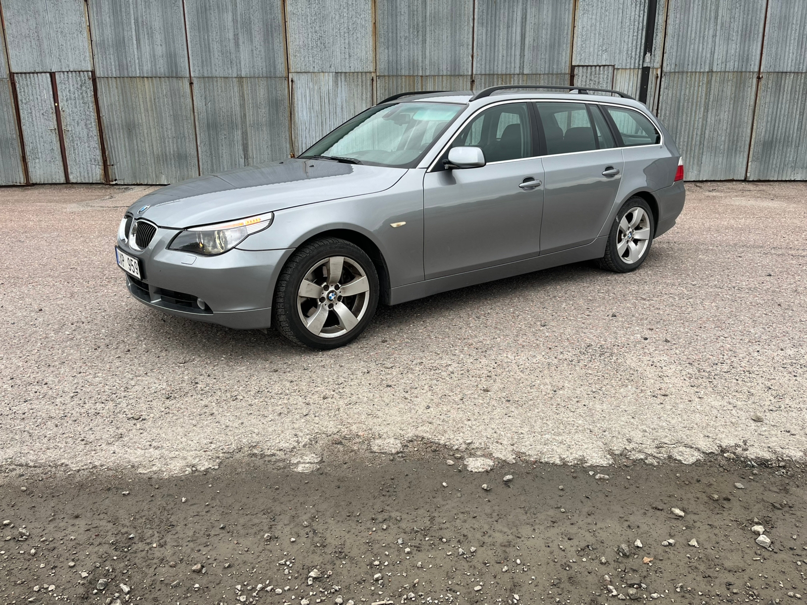 BMW 530