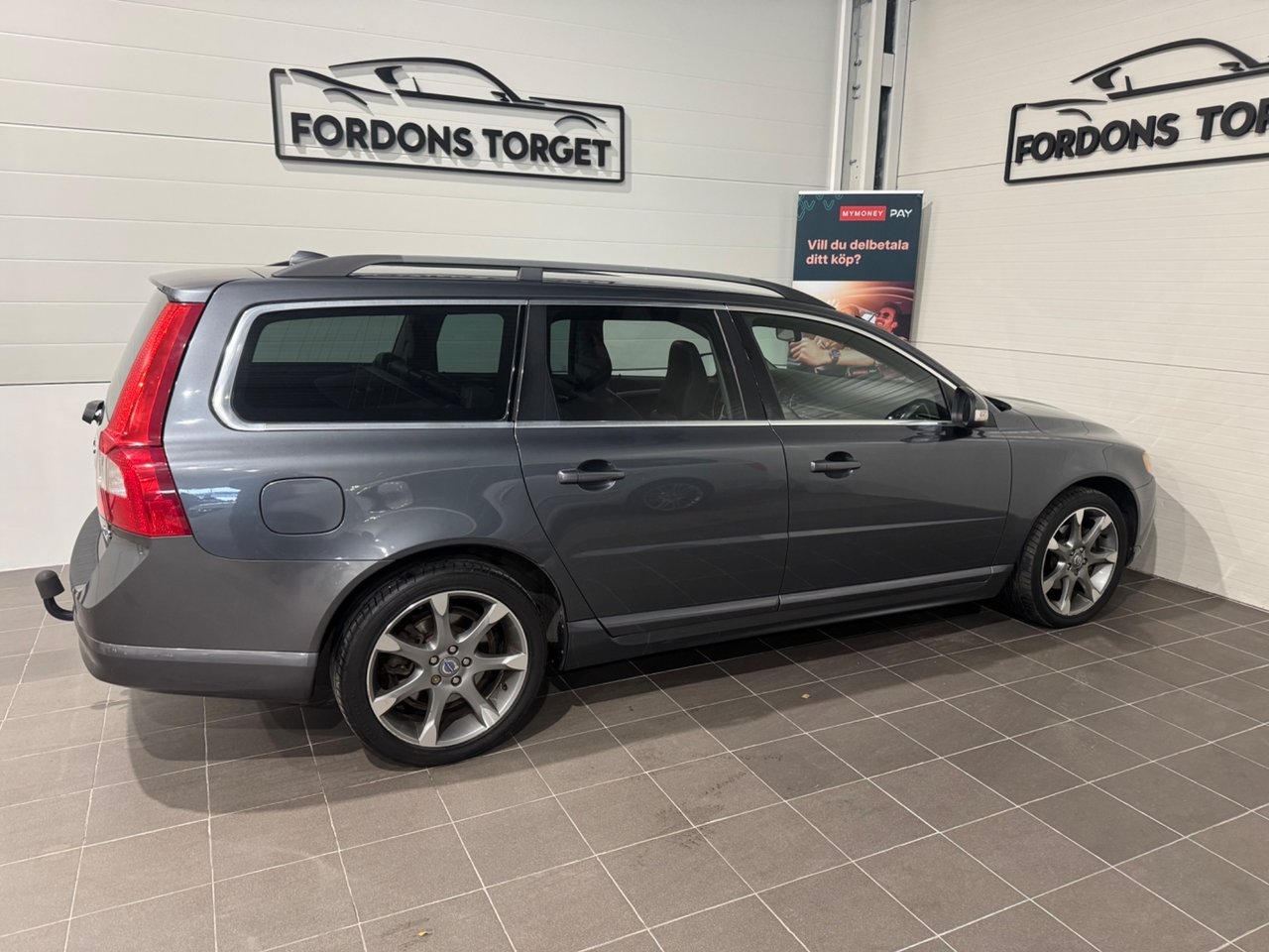 Volvo V70 D3 Momentum NyBesiktad 2011, bild 4/10