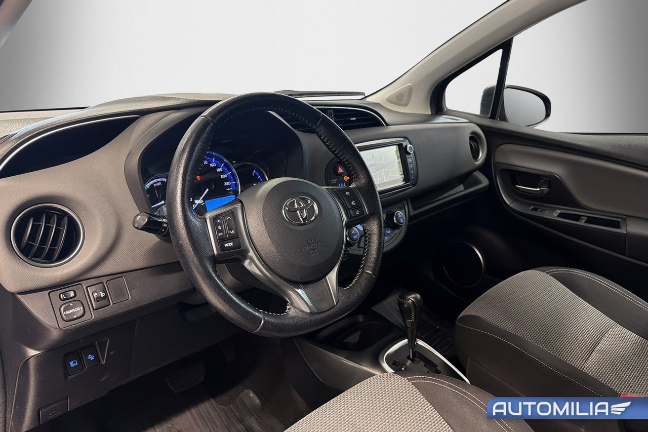 Toyota Yaris 2015, photo 6/10