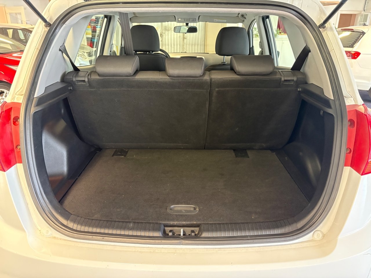 Kia Venga 1.4 CVVT EX Euro 5 2010, bild 8/8