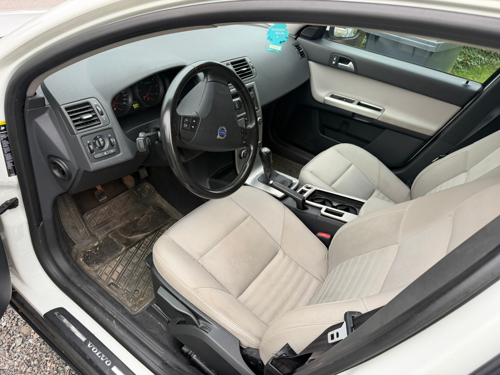 Volvo V50 2.0D Manuell 2010, bild 4/10
