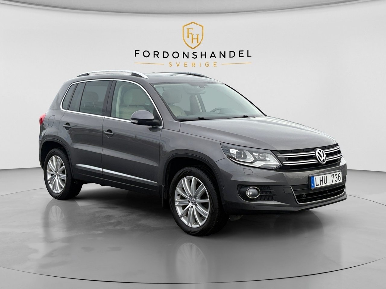 Volkswagen Tiguan 2012, photo 3/10