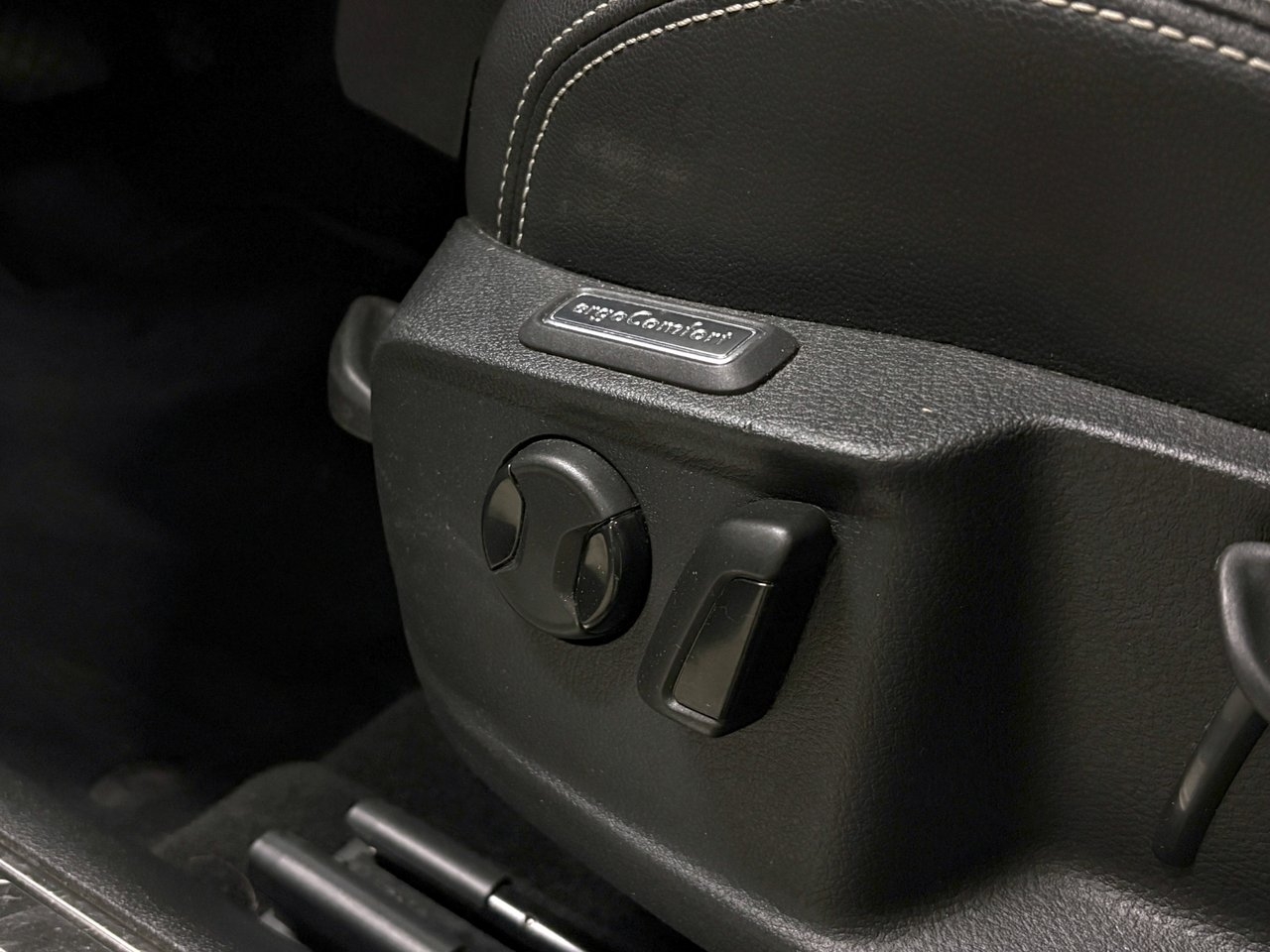 Volkswagen Passat 2022, bild 5/10