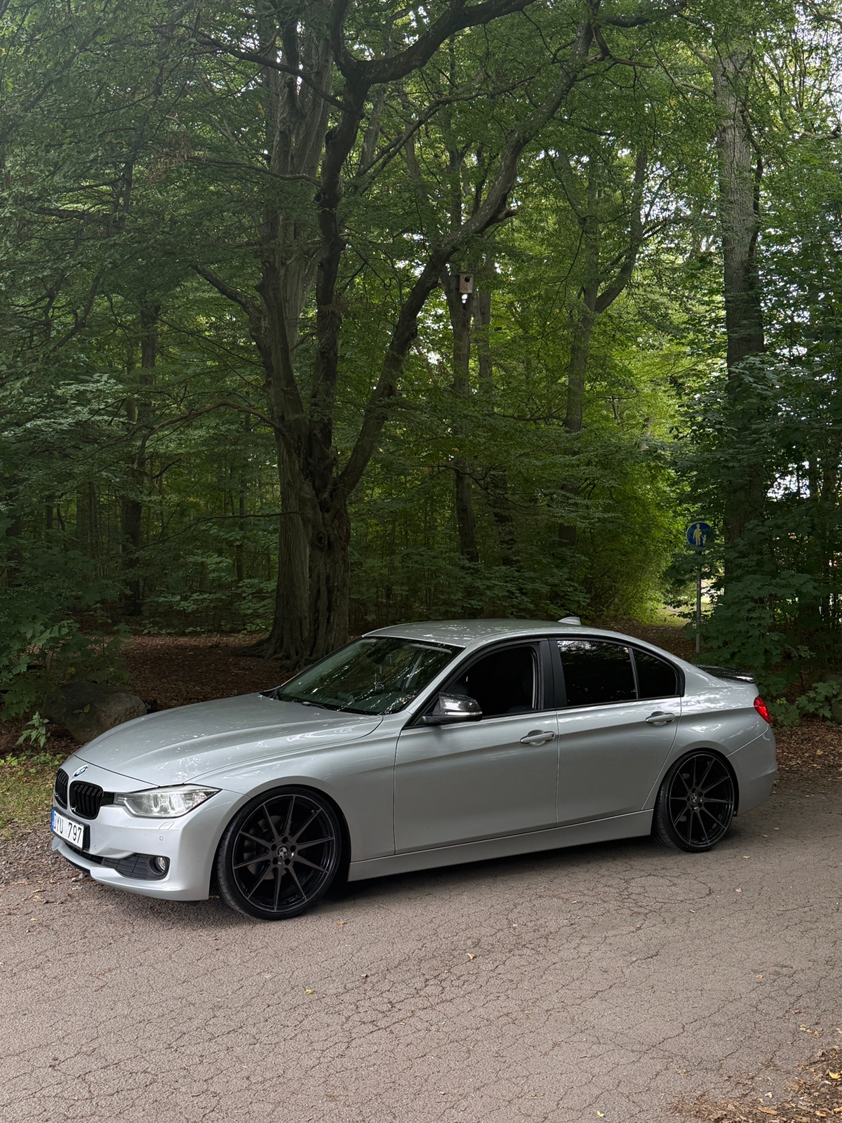 BMW 320 d Sedan Manuell 2012, photo 2/6
