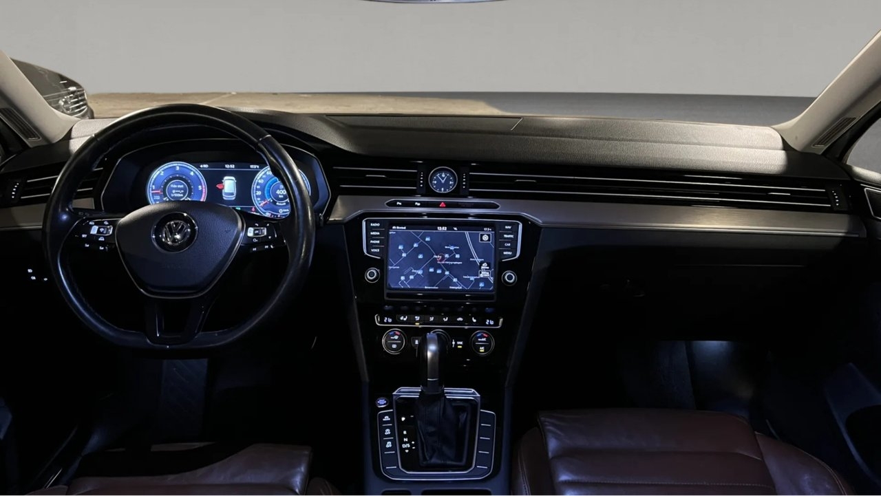 Volkswagen Passat 2015, bild 6/8