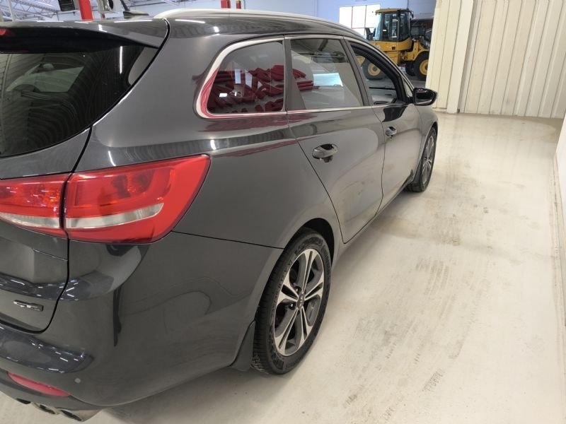 Kia Ceed 1,6 Crdi Manuell Gt-Line Kombi 2016, bild 4/10