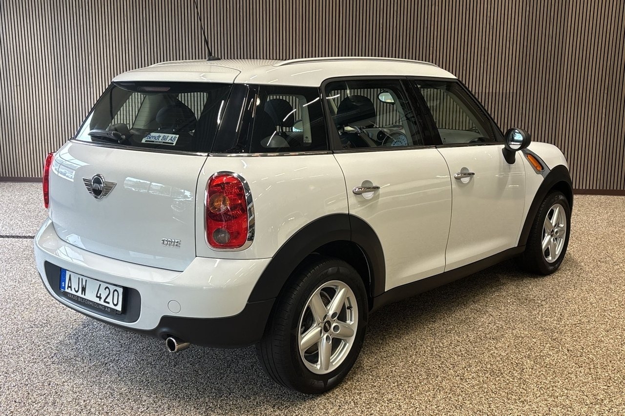 MINI Countryman One 2011, kuva 4/8