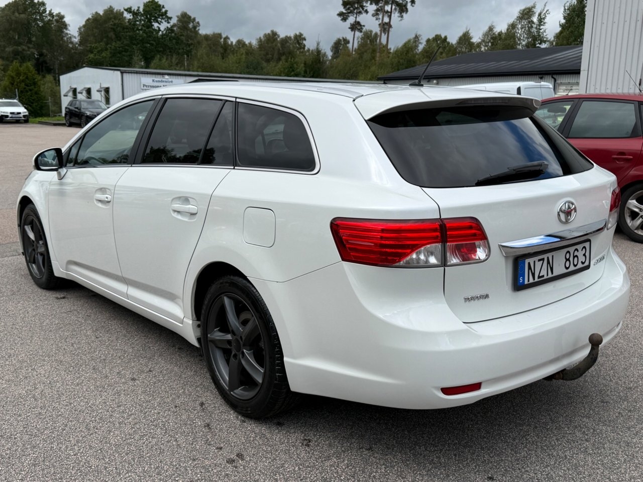 Toyota Avensis 2013, bild 7/10