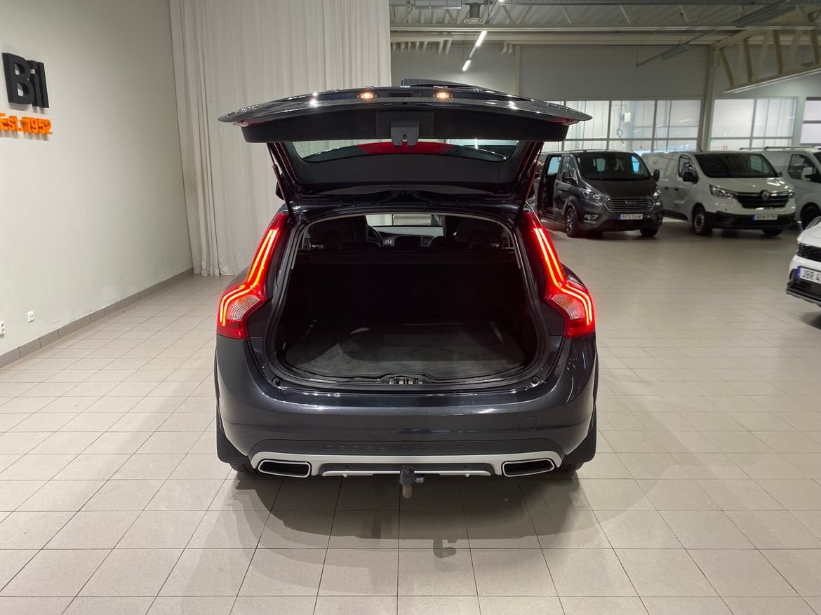 Volvo V60 Cross Country 2018, bild 6/10