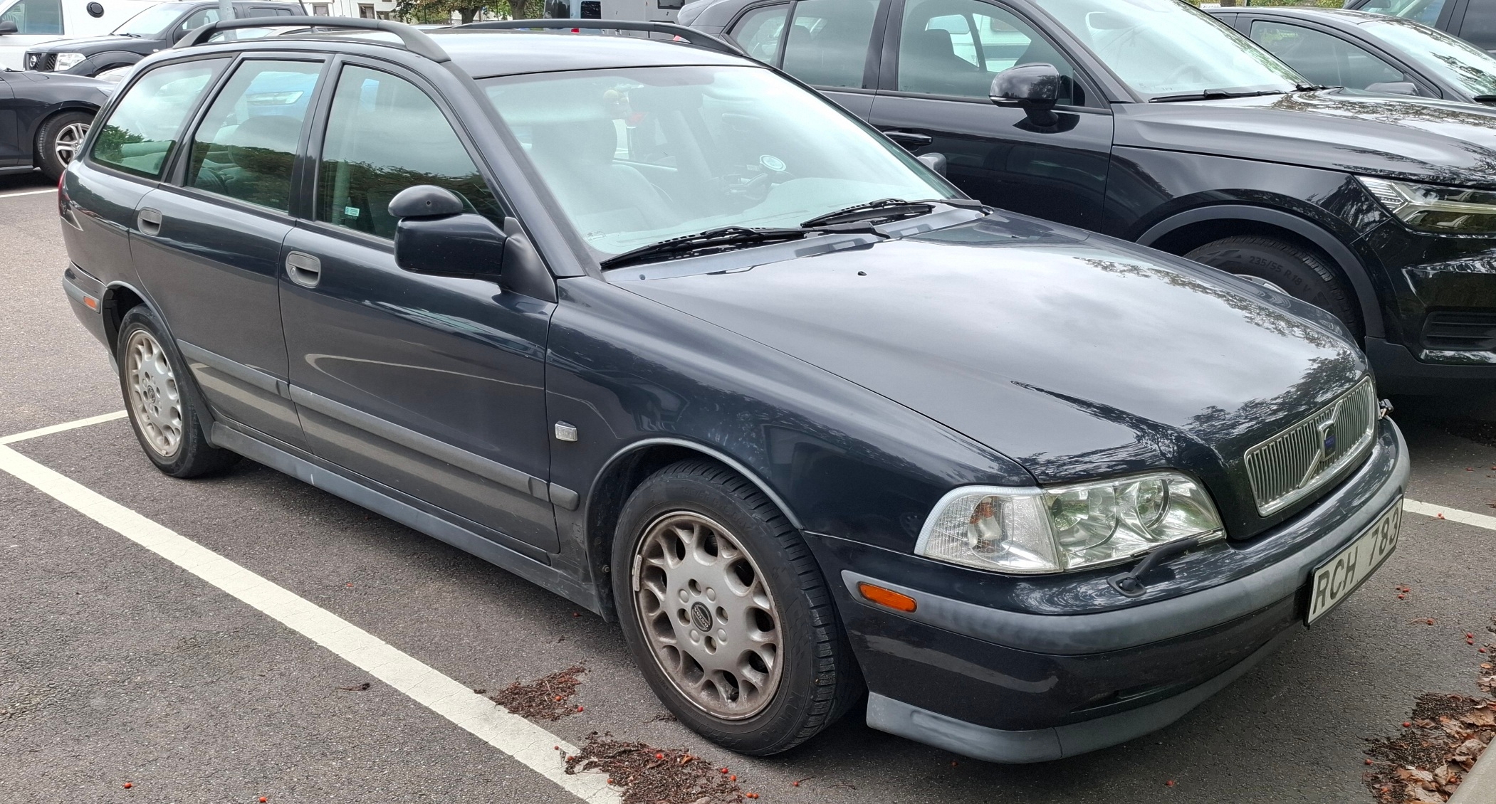 Volvo V40 2.0T Manuell 2000, bild 2/10