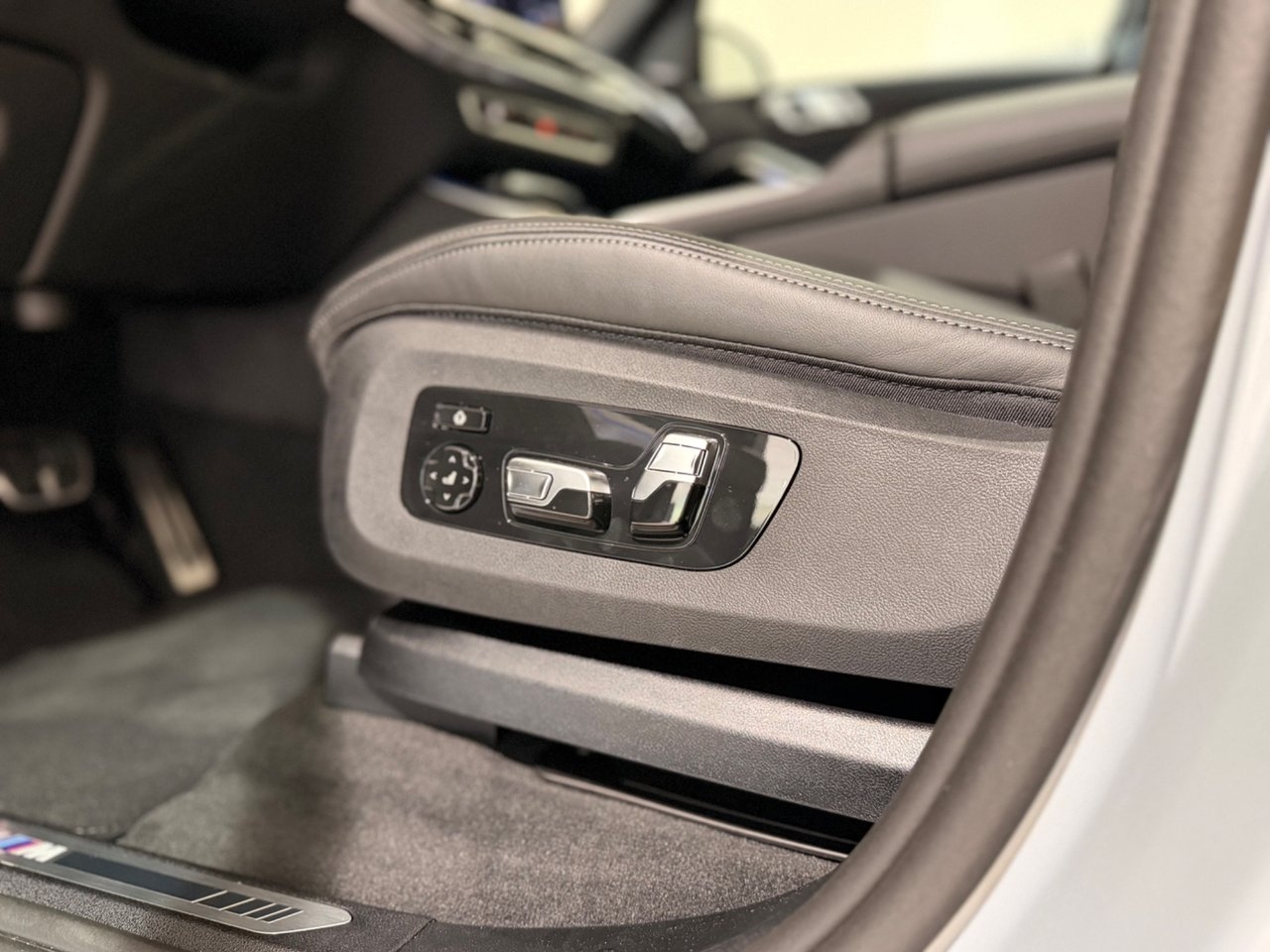 BMW X5 xDrive 50e, M-Sport-Business Ed 2026, bild 5/10