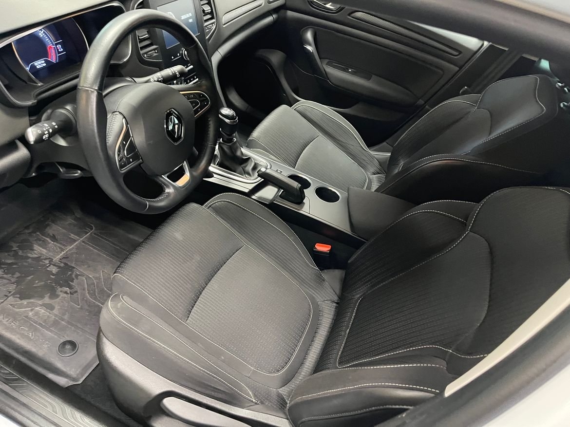 Renault Megane 1,3 TCe 140 Zen GPF ST 2019, kuva 4/10