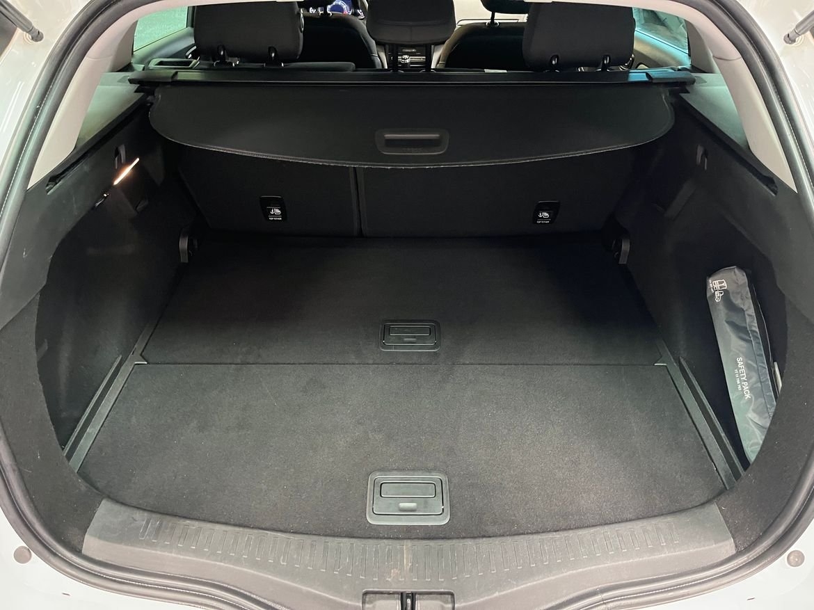 Renault Megane 1,3 TCe 140 Zen GPF ST 2019, kuva 6/10