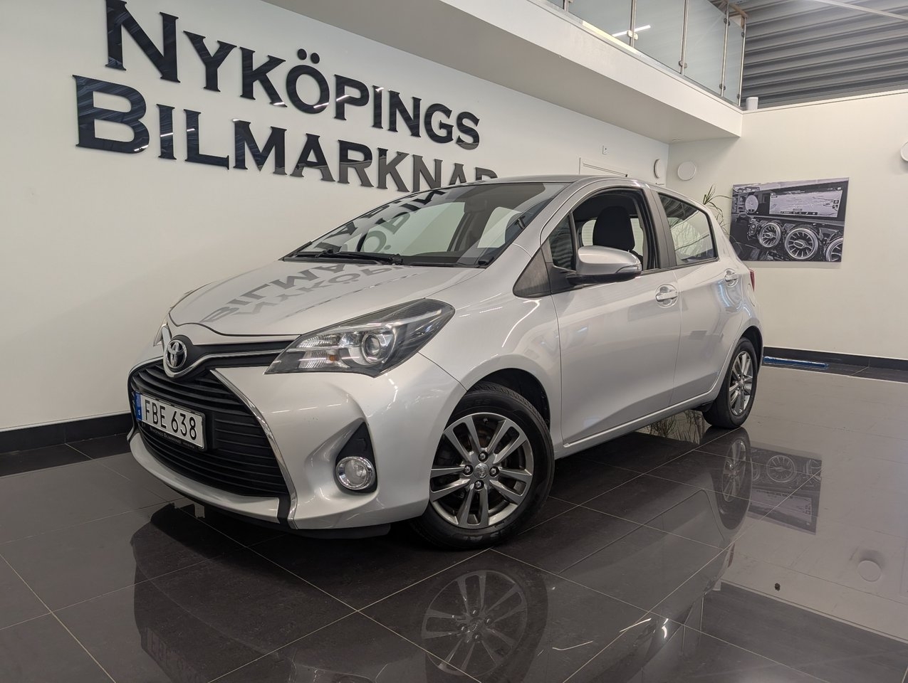 Toyota Yaris 5-dörrar 1.33 Active 2015, bild 2/10
