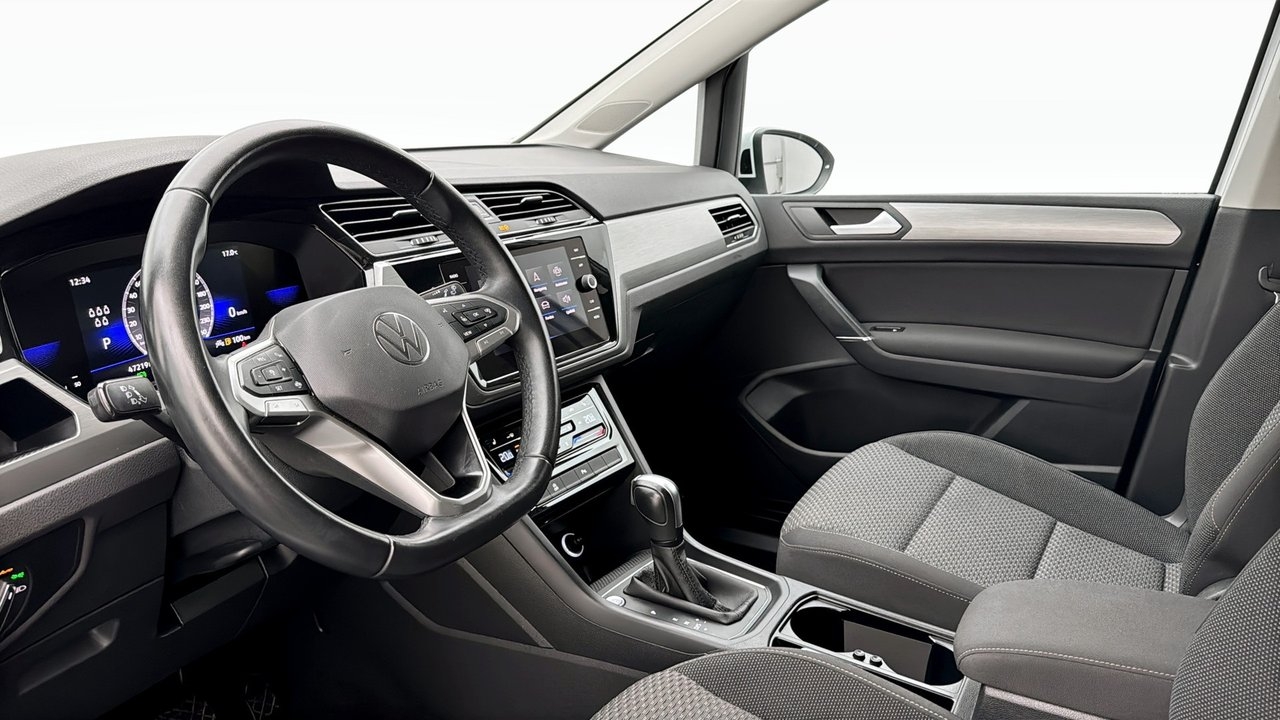 Volkswagen Touran 2023, bild 7/10
