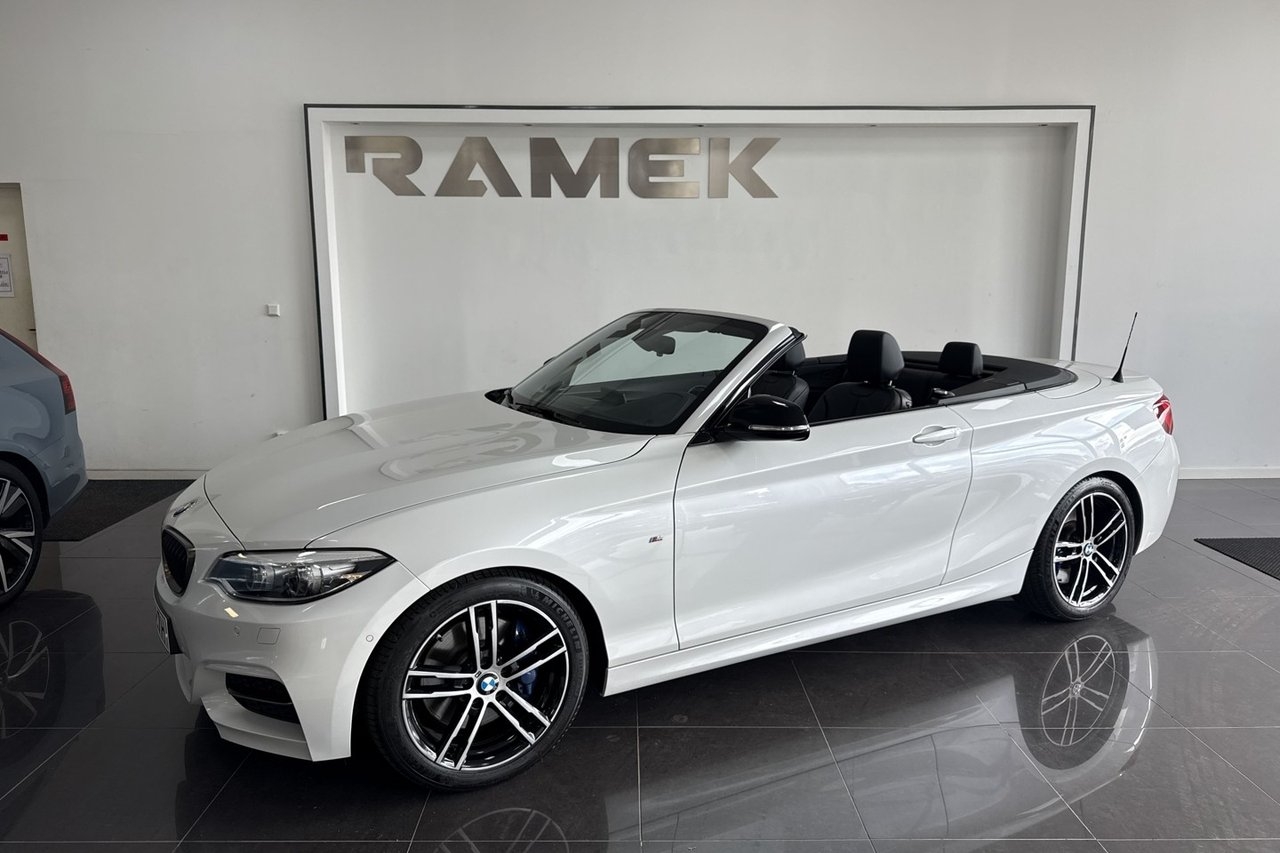 BMW M240i