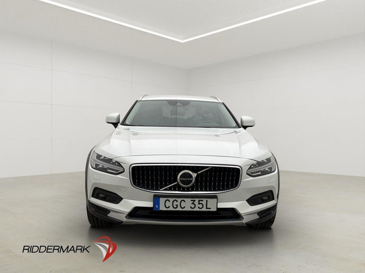 Volvo V90 Cross Country 2021, photo 2/34