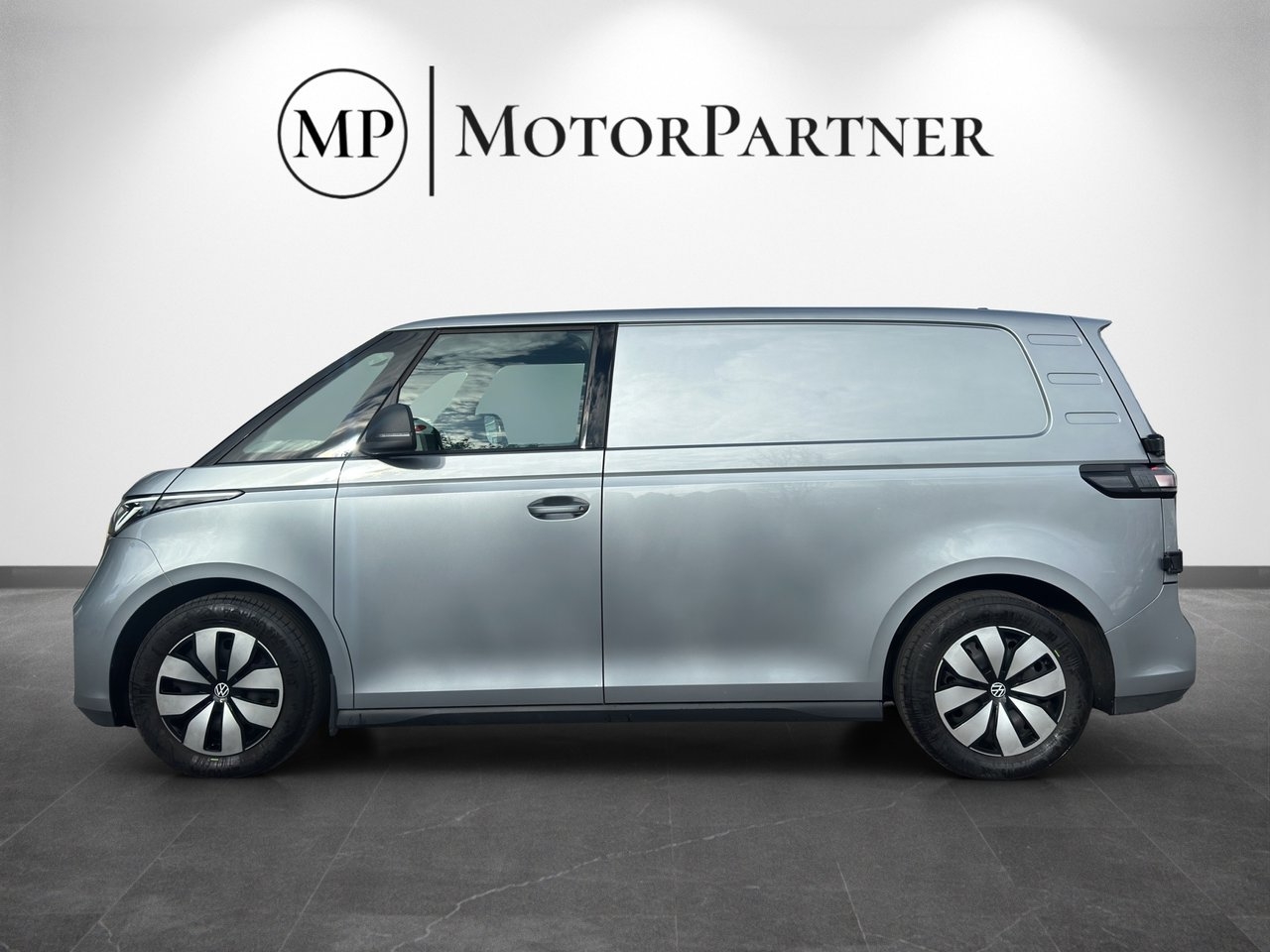 Volkswagen ID. Buzz Cargo 82 Kwh MOMS 2024, bild 5/10