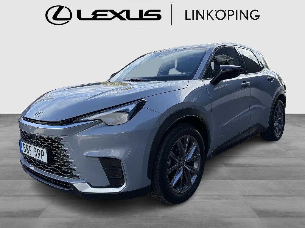 Lexus LBX