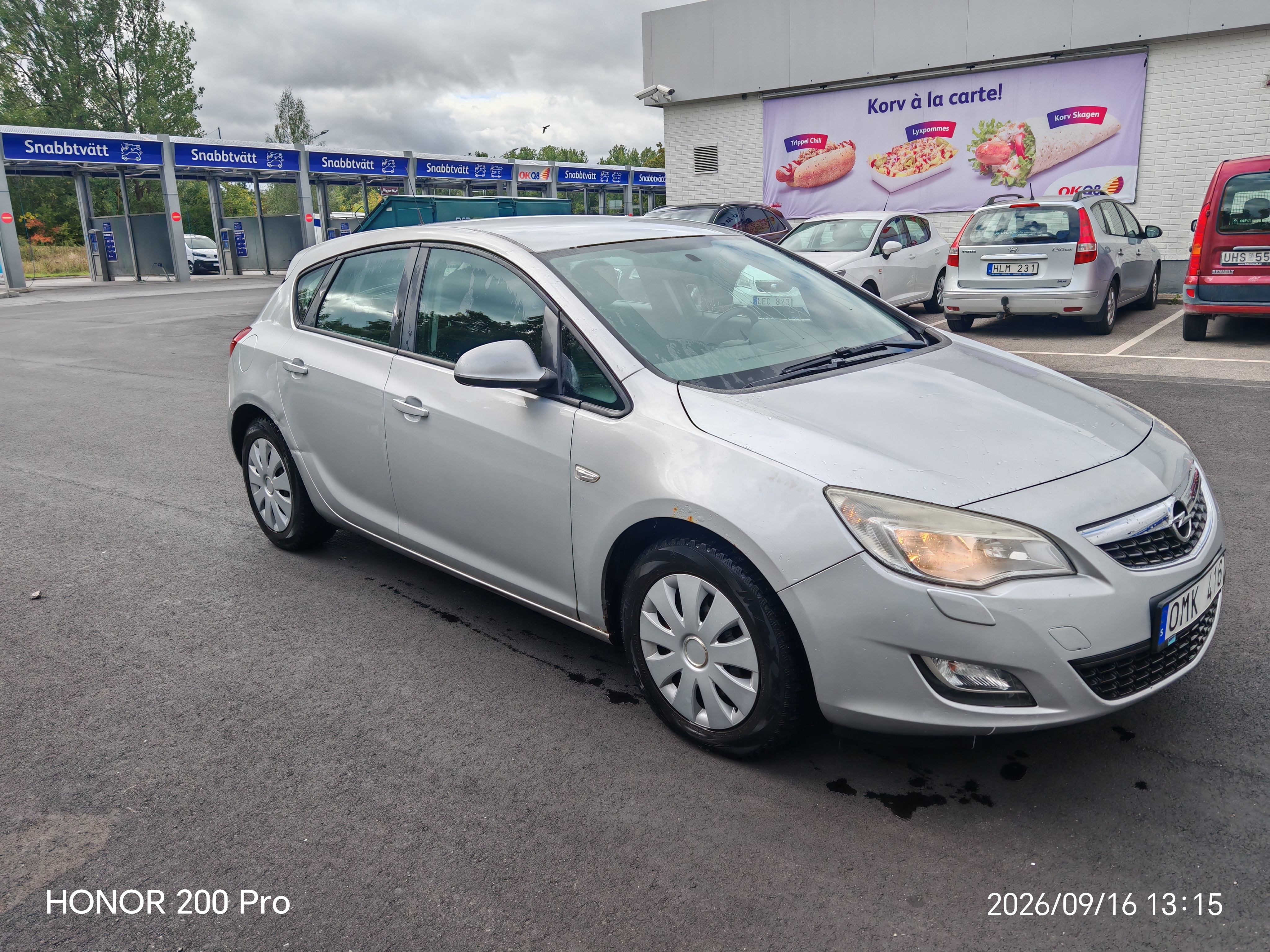 Opel Astra 1.6 Manuell 2011, bild 4/10