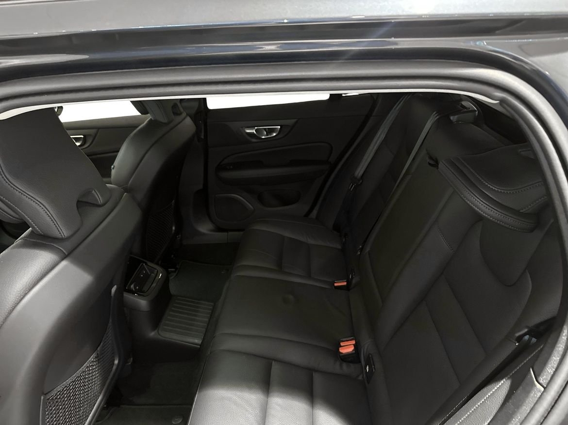 Volvo V60 T6 Plus Dark Nordic Edition 2026, bild 7/10