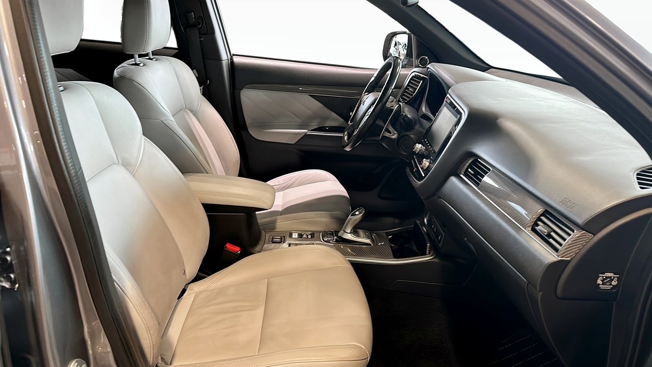 Mitsubishi Outlander 2020, bild 3/12