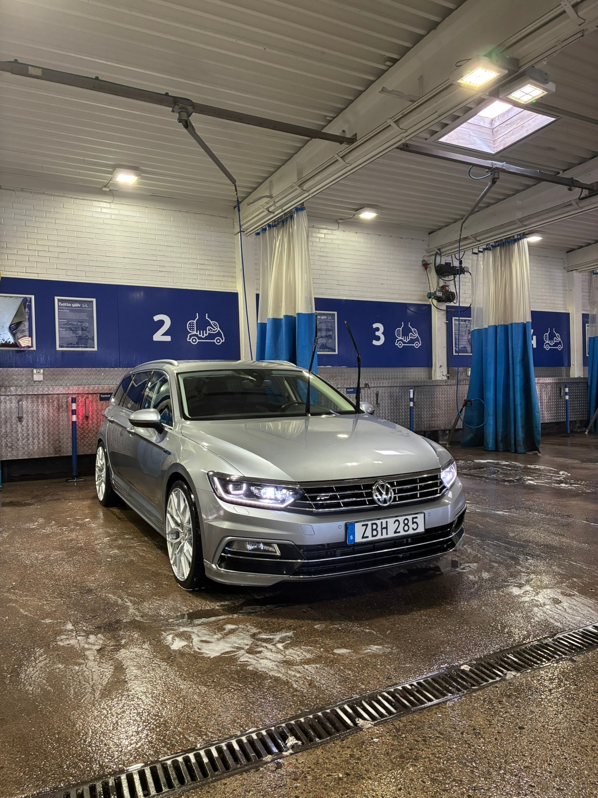 Volkswagen Passat 2018, bild 3/3