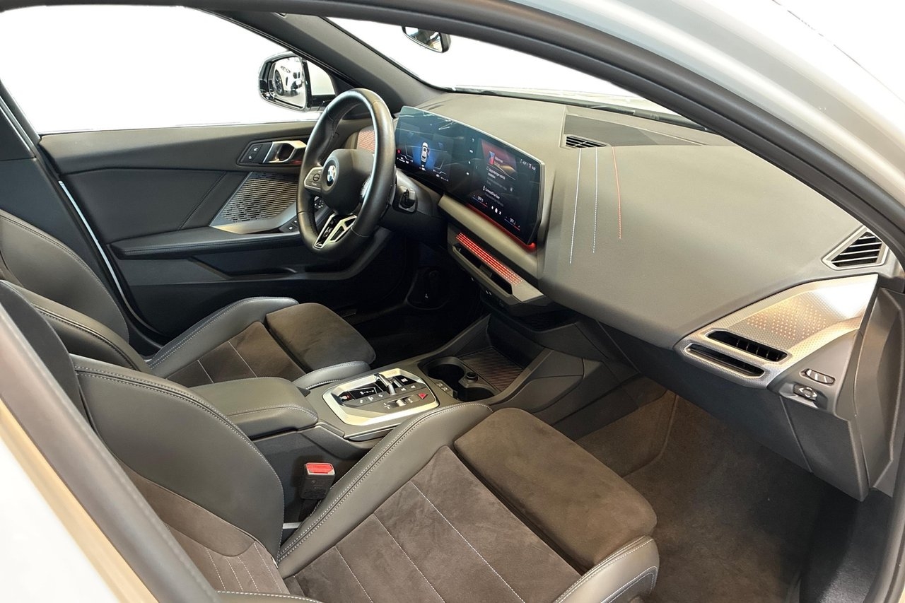 BMW 120 M Sport 2026, bild 6/10