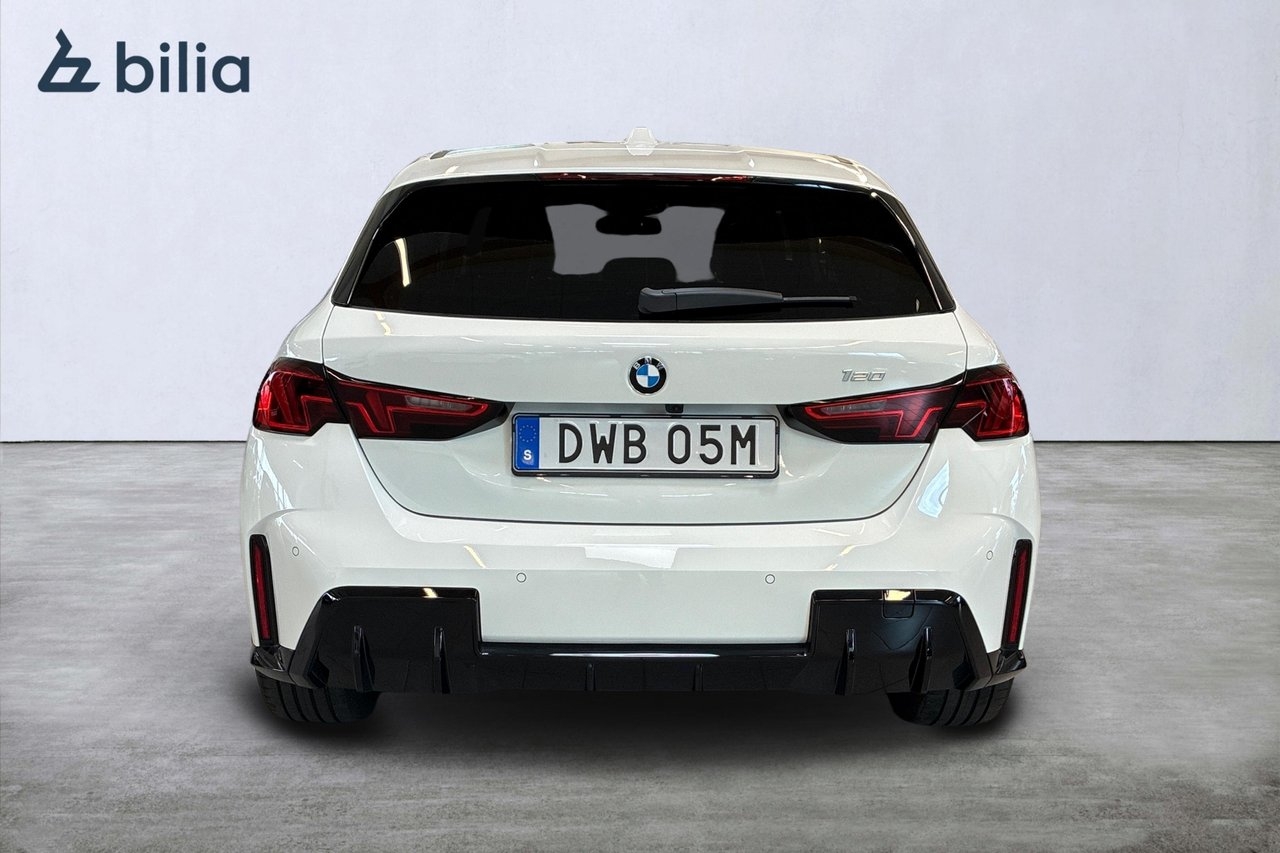 BMW 120 M Sport 2026, bild 4/10