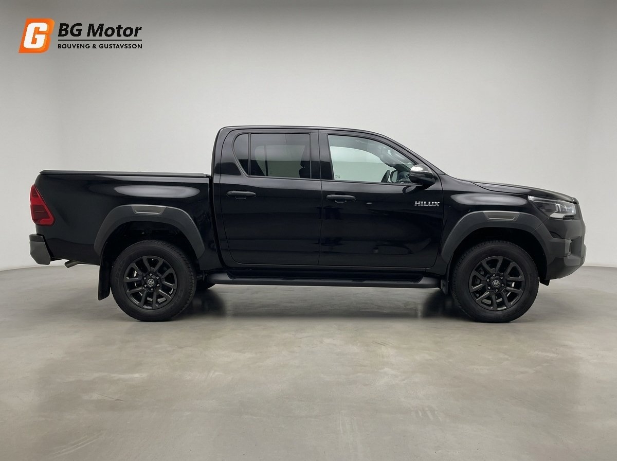 Toyota HiLux 2023, bild 4/23
