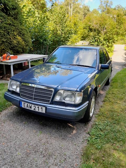 Mercedes-Benz E 220 Automatisk 1994, bild 6/7