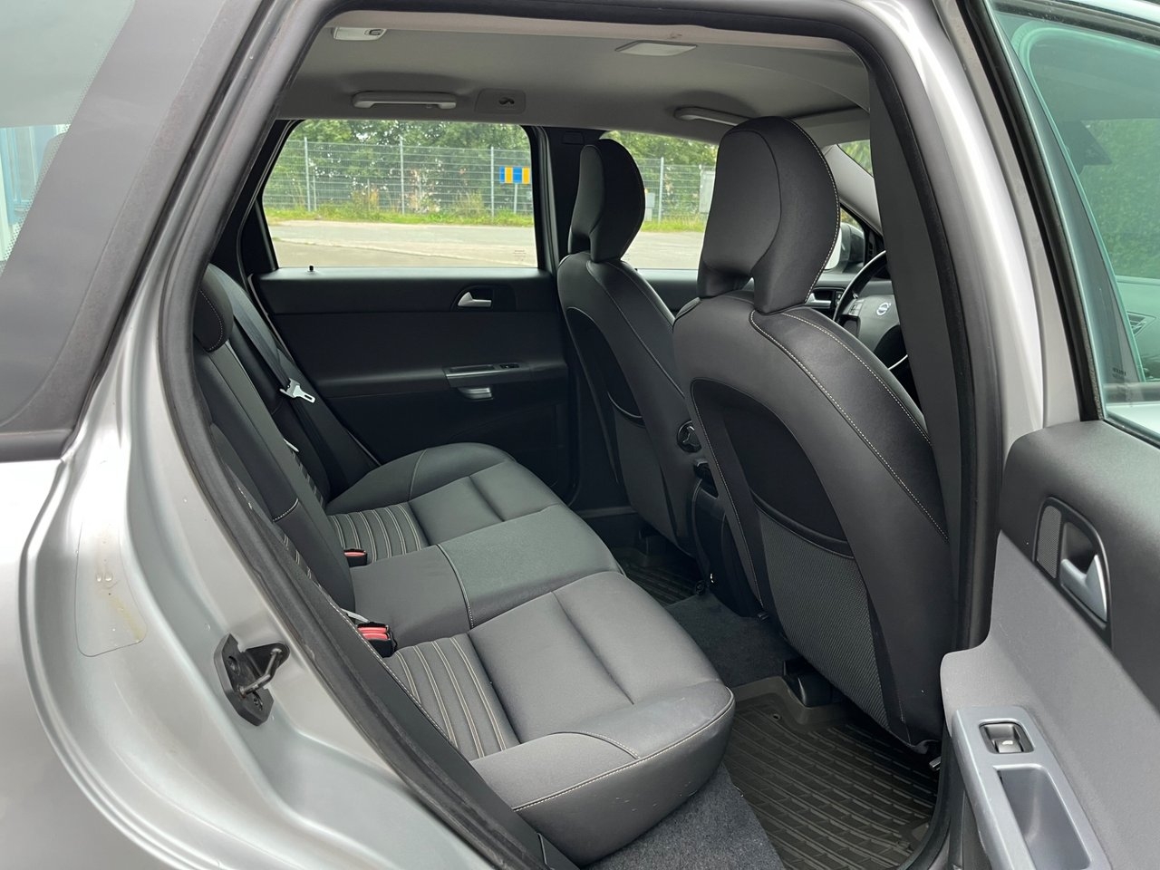 Volvo V50 2011, photo 7/10
