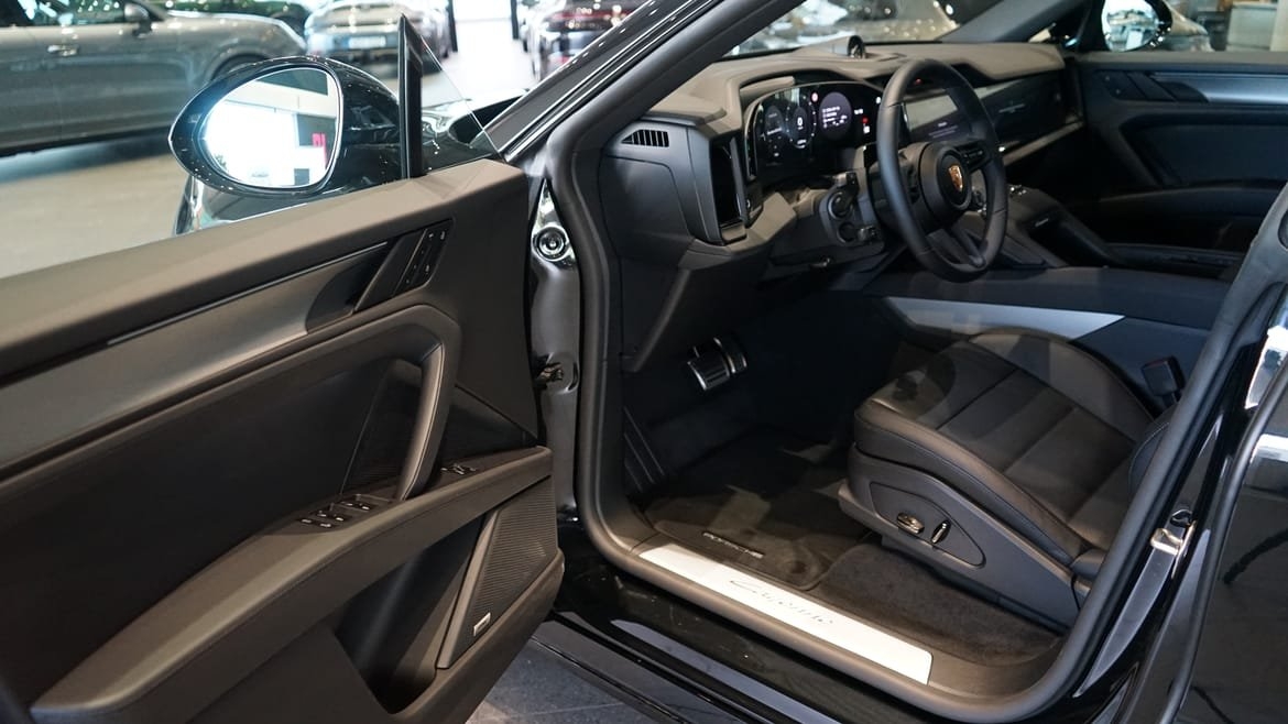 Porsche Cayenne Coupé Electric 2026, bild 7/10