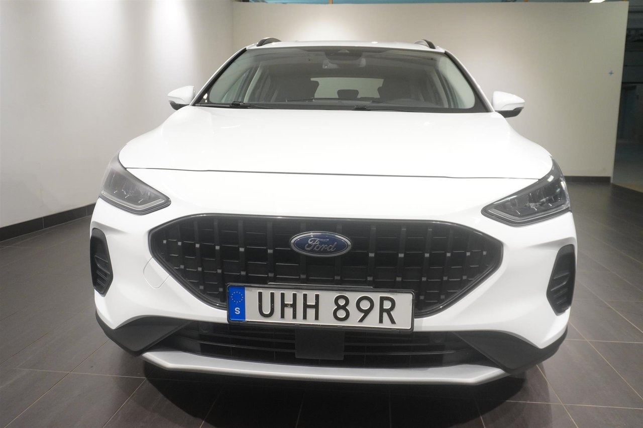 Ford Focus 5d Active 1.0 EcoBoost 2023, photo 2/10