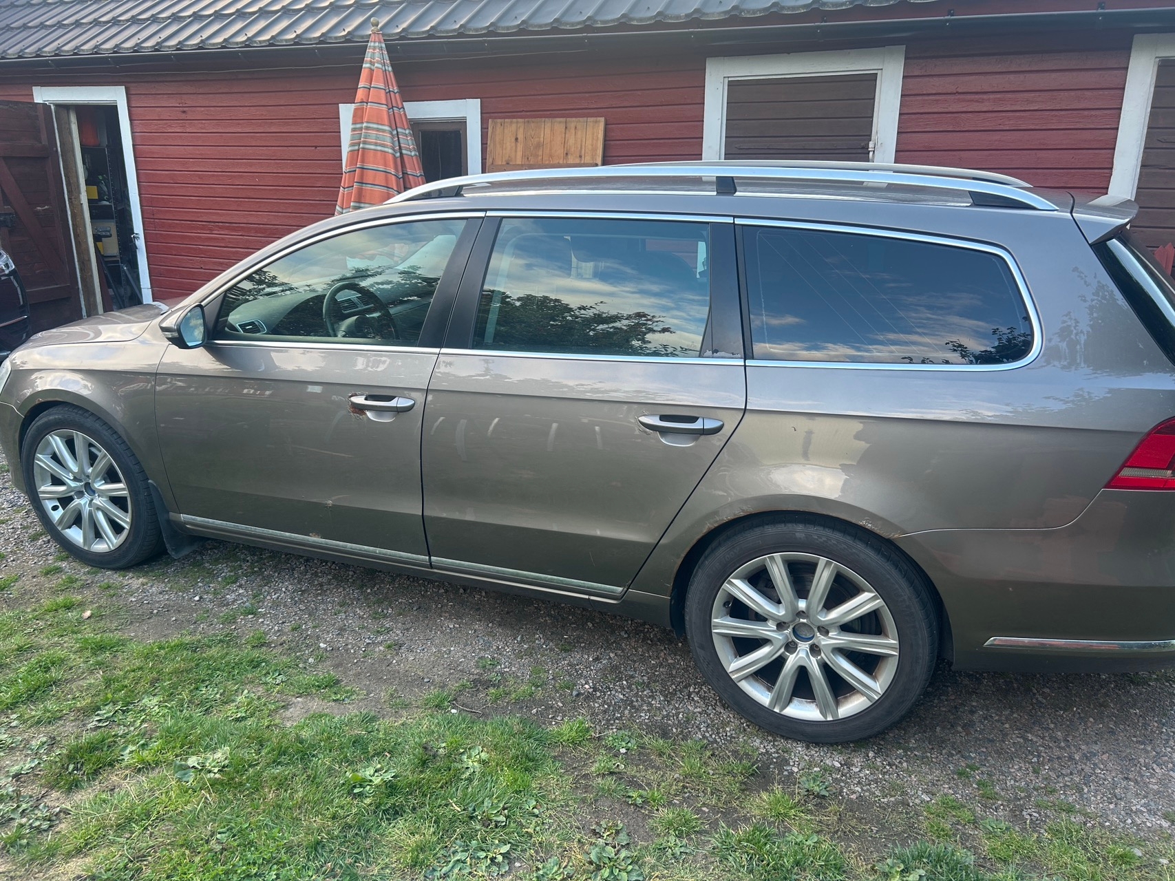 Volkswagen Passat 2011, bild 5/6