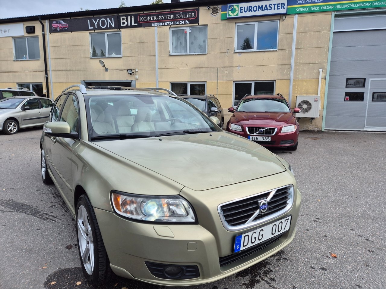 Lyons bilar i Örebro