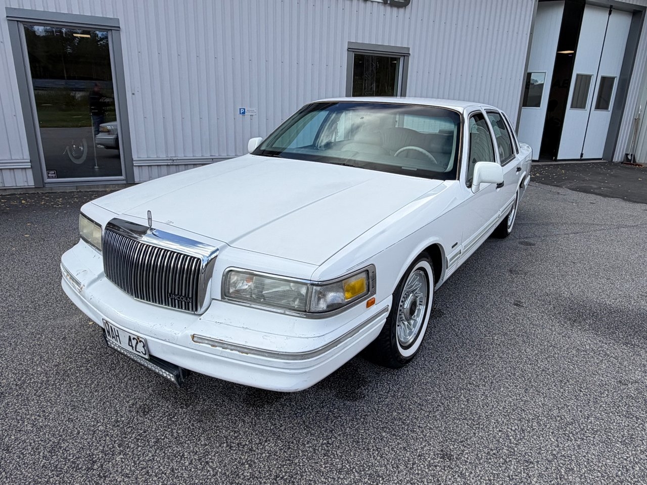 Lincoln Town Car 1996, kuva 3/10