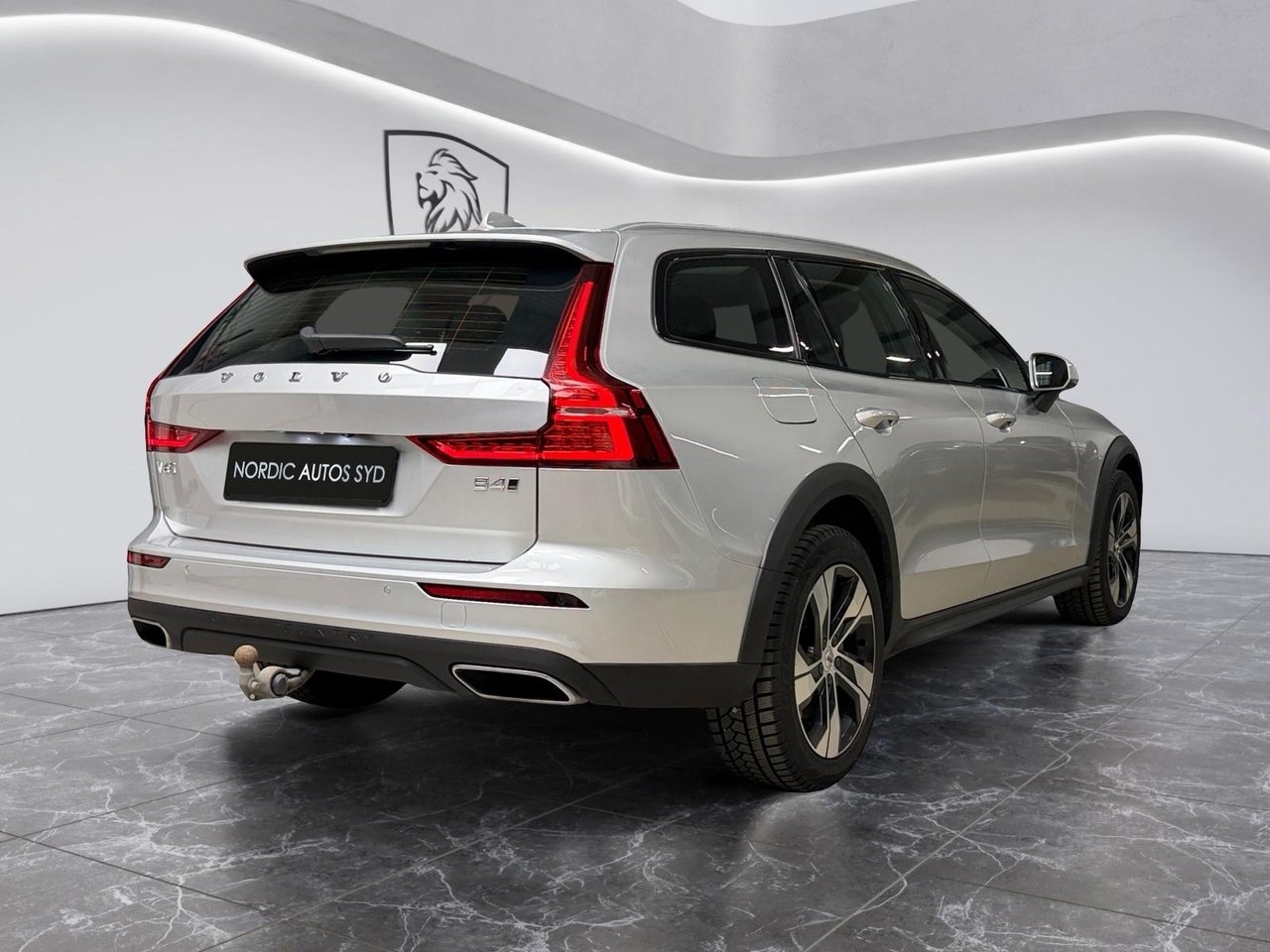 Volvo V60 Cross Country B4 AWD 2022, kuva 5/10