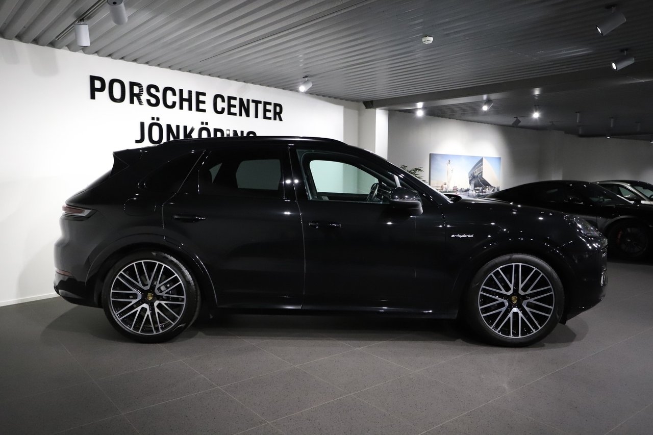Porsche Cayenne E-Hybrid 470 hk 2024, photo 6/22