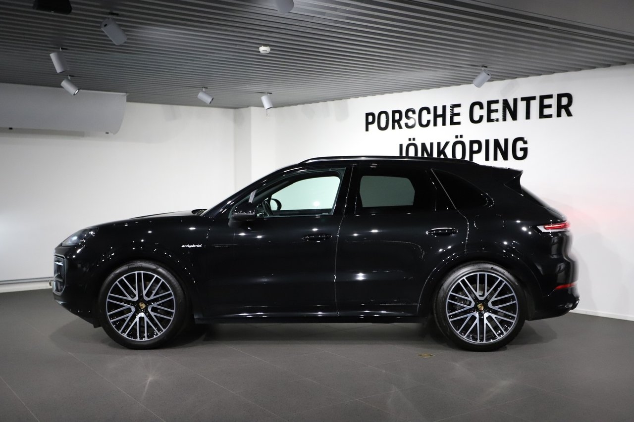 Porsche Cayenne E-Hybrid 470 hk 2024, photo 2/22