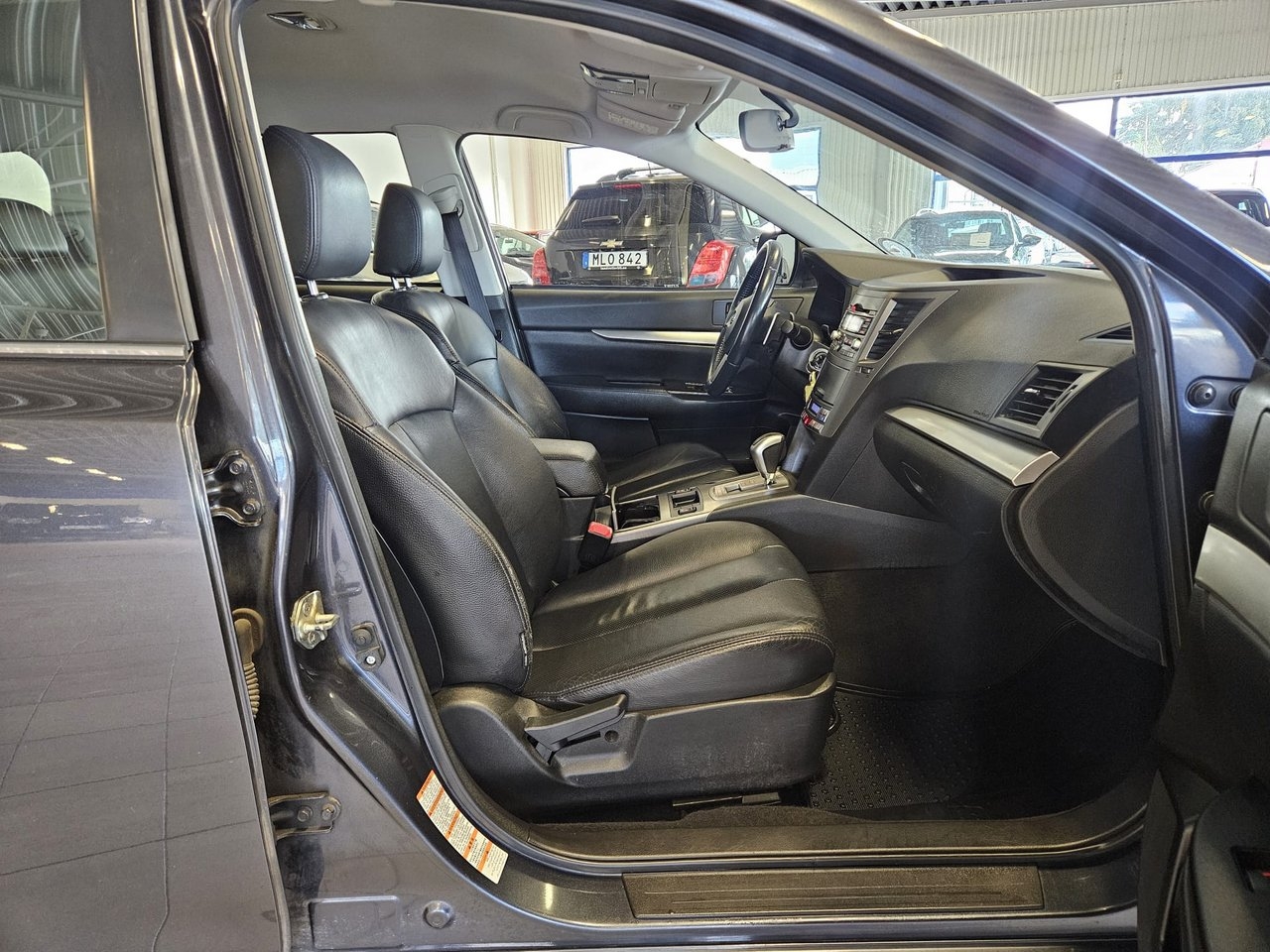 Subaru Legacy Wagon 2.5 4WD Lineartronic 2010, photo 5/9