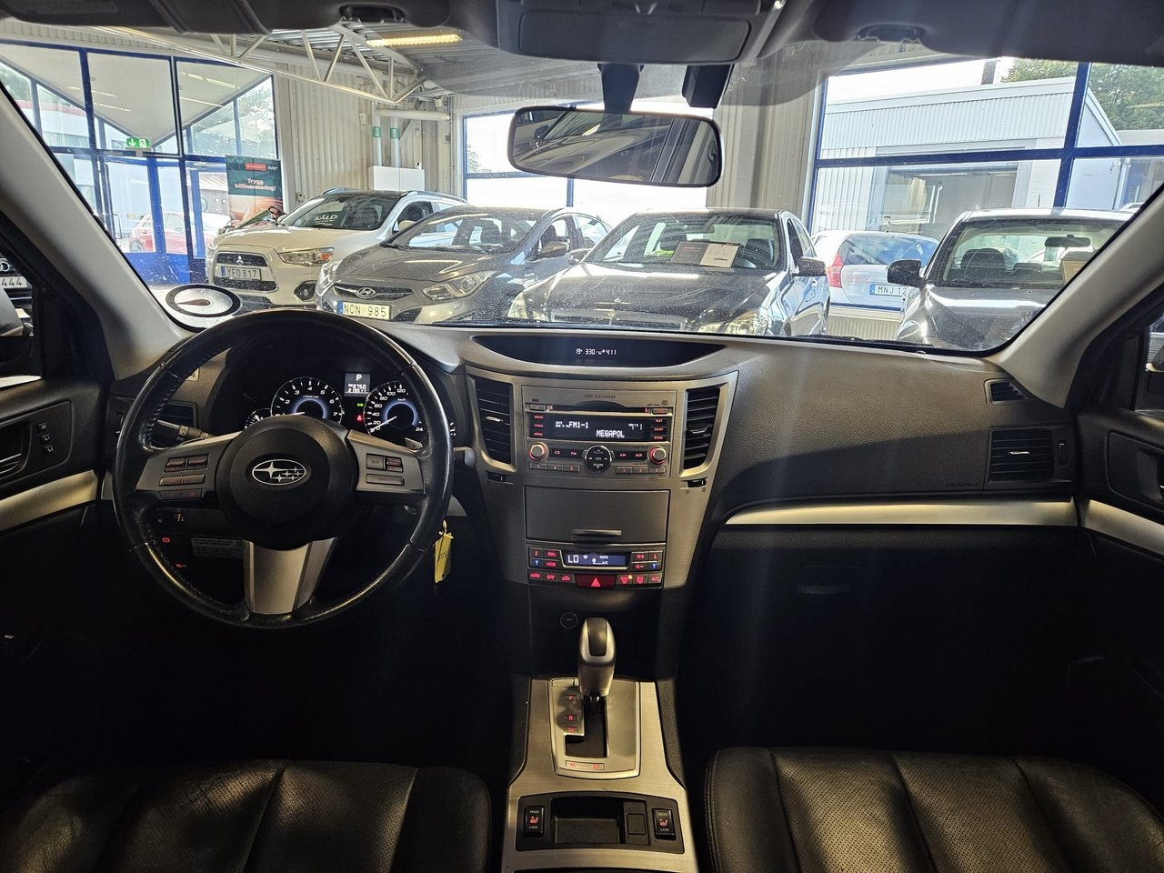 Subaru Legacy Wagon 2.5 4WD Lineartronic 2010, photo 7/9