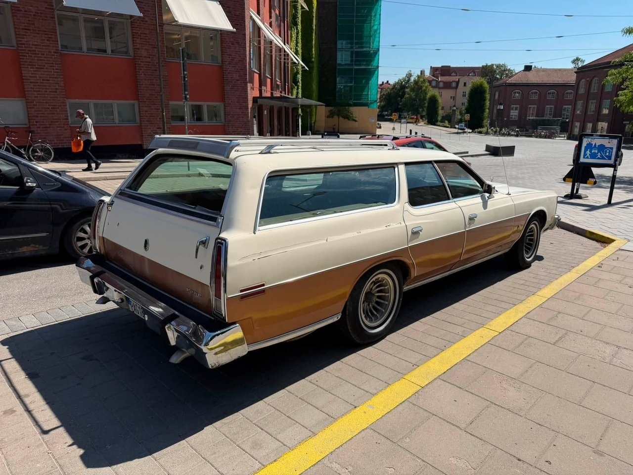 Ford LTD Wagon 1973, photo 2/8