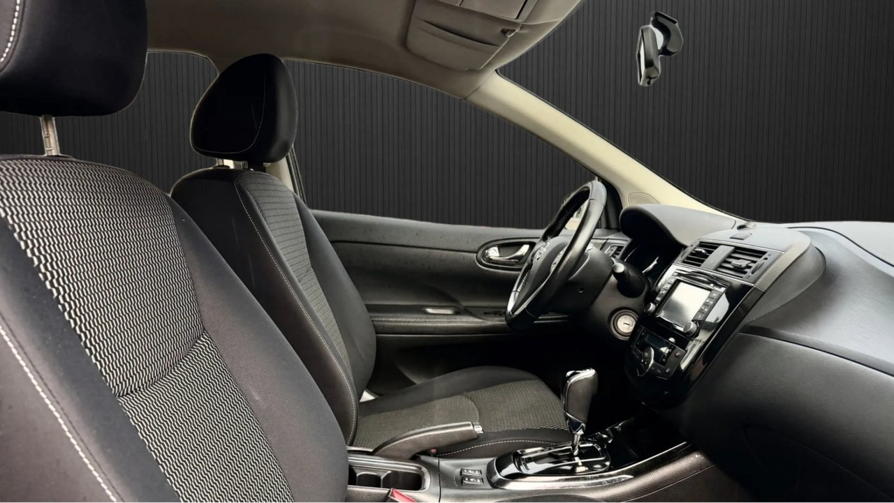 Nissan Pulsar 2015, bild 7/8