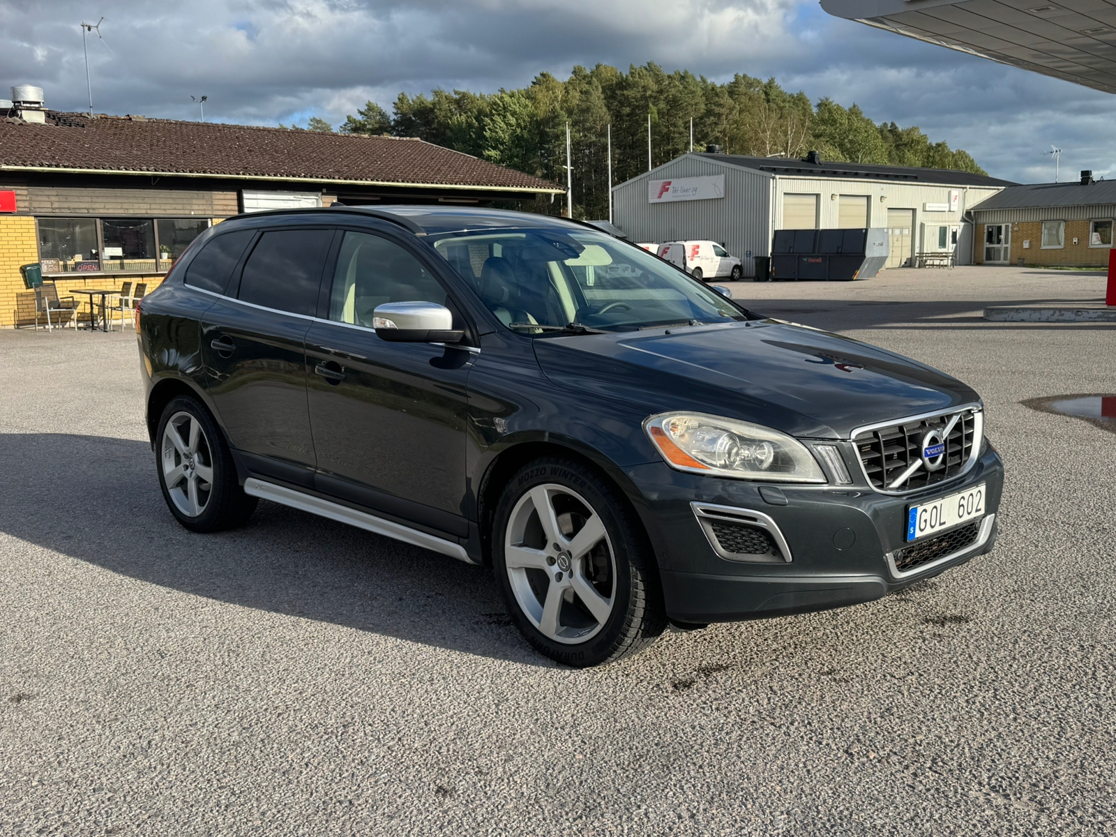 Volvo XC60 D5 AWD R-Design Geartronic 2010, bild 3/7
