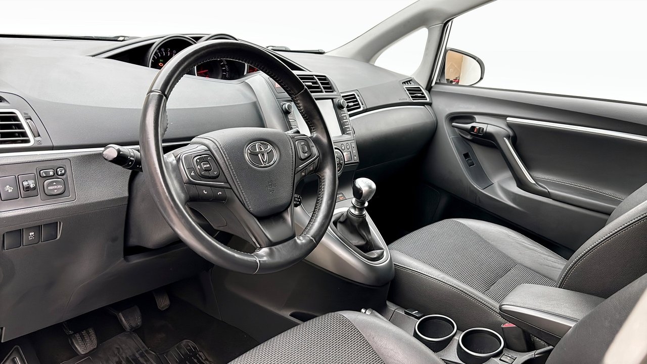 Toyota Verso 2017, bild 7/15