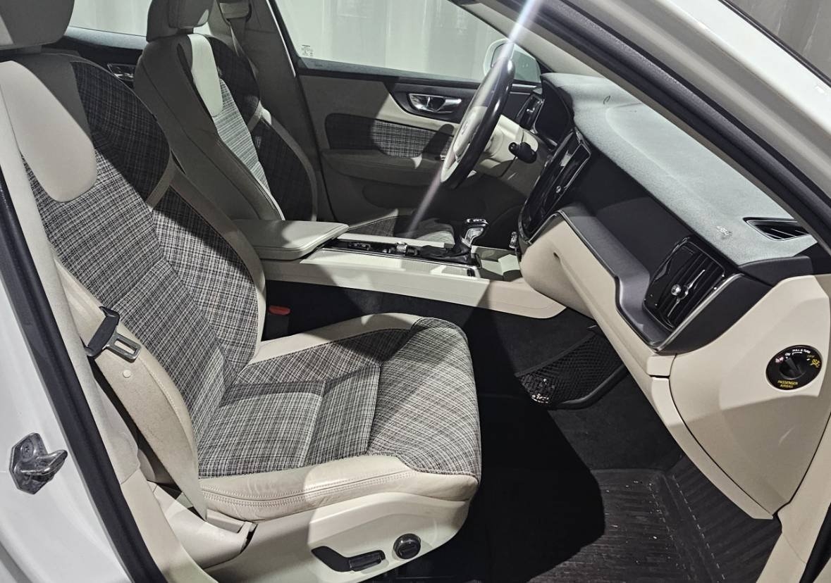 Volvo V60 Cross Country 2019, kuva 7/10