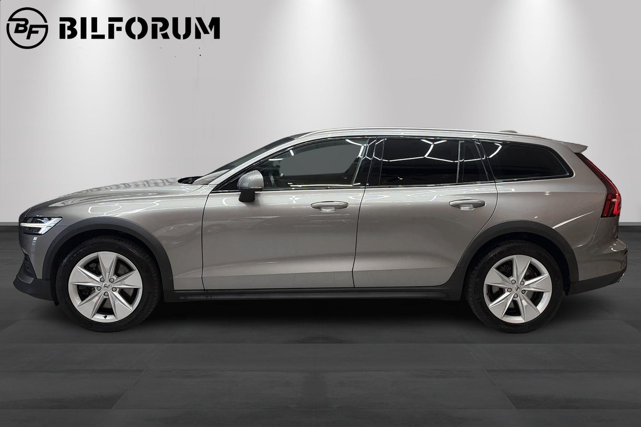 Volvo V60 Cross Country 2020, bild 2/10